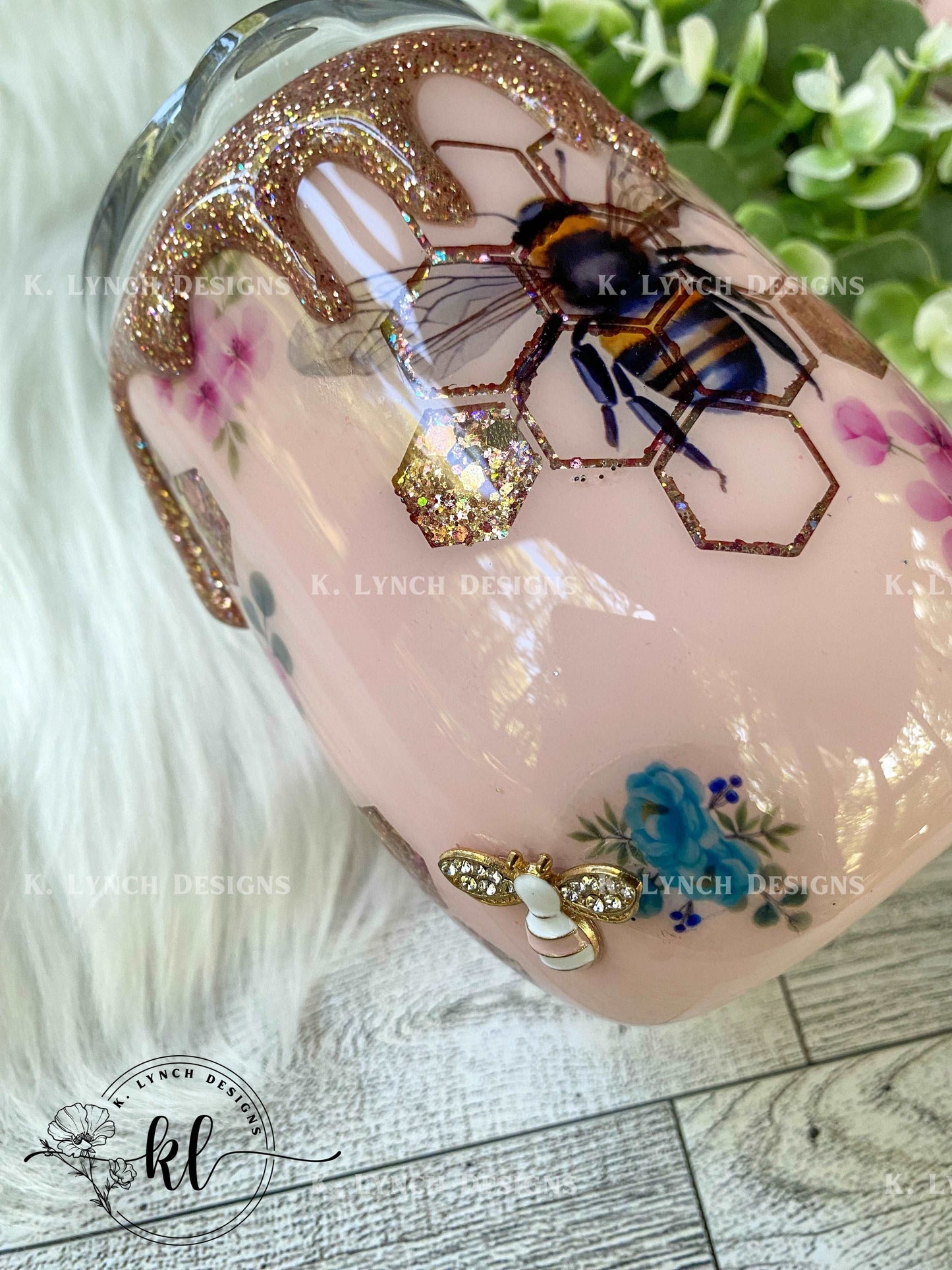 12 oz. Bee Wine Tumbler w/3D Drip & Bee Charms