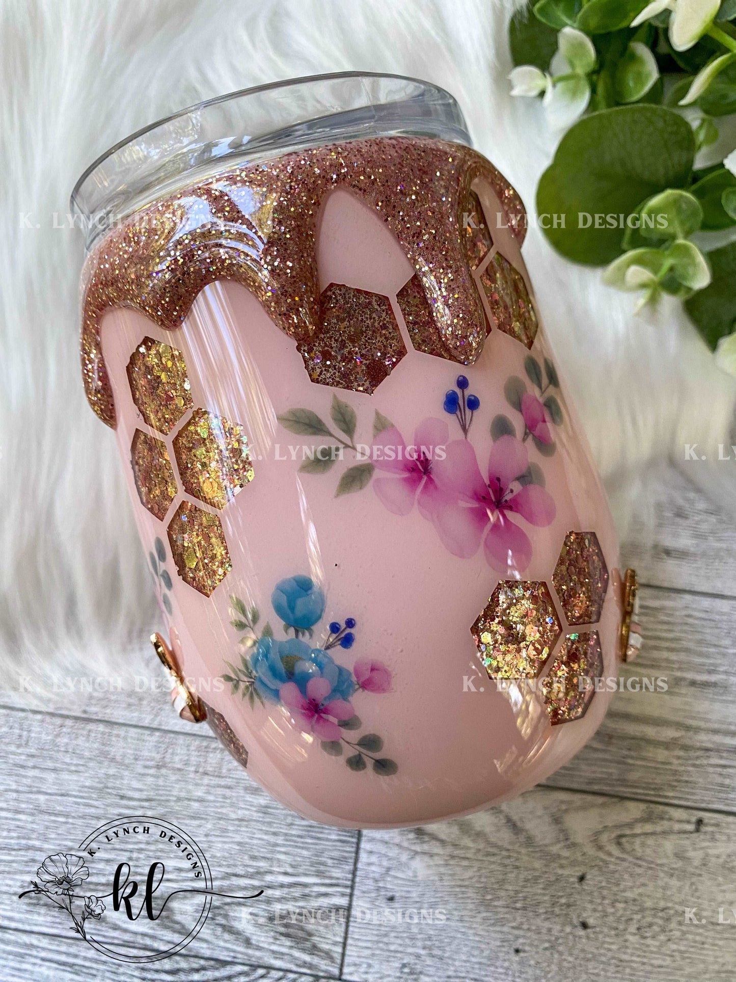 12 oz. Bee Wine Tumbler w/3D Drip & Bee Charms