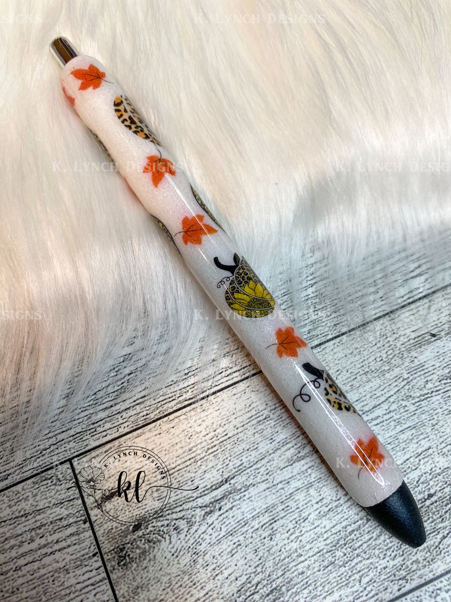 Leopard Print Fall Leaves and Pumpkin Pen